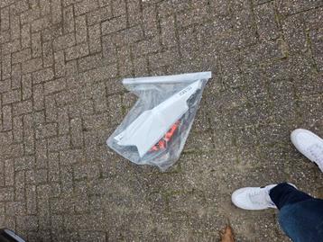 Opruiming: achterkap, links van Husqvarna 901& Norden, beschikbaar voor biedingen