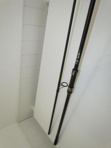 T.K FOX EOS SPOD ROD 5 LBS INCL. HOES !!!! beschikbaar voor biedingen