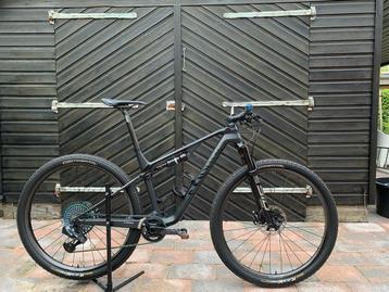 CANYON LUC CF SLX 9  beschikbaar voor biedingen