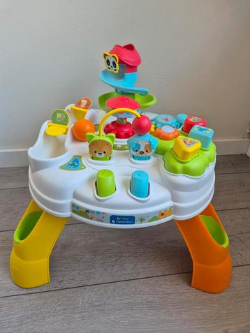 Speeltafel van Baby Clementoni beschikbaar voor biedingen