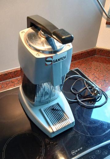 Santos nr. 10 professionele automatische citruspers beschikbaar voor biedingen