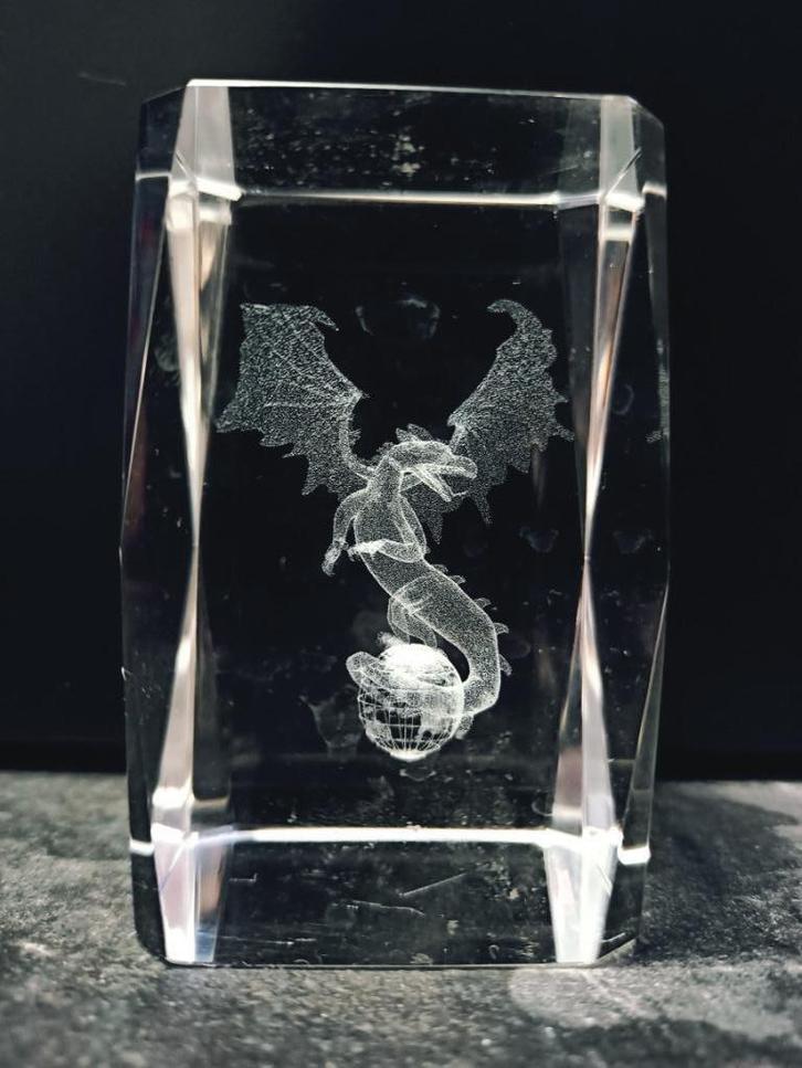 Gelaserd Glazen Beeldjes, Verzamelen, Beelden en Beeldjes, Zo goed als nieuw, Fantasy, Ophalen of Verzenden