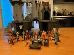 Playmobil kasteel met ridders, paarden en accessoires, Kinderen en Baby's, Speelgoed | Playmobil, Ophalen, Gebruikt, Complete set