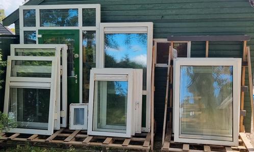Kunstof kozijnen met dubbel glas, Doe-het-zelf en Verbouw, Kozijnen en Schuifpuien, Gebruikt, Raamkozijn, Kunststof, Inclusief glas