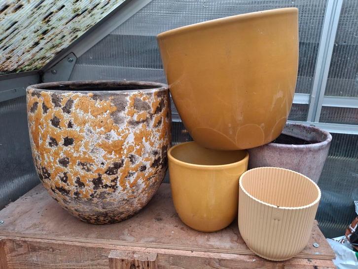 Bloempotten set: Elho, Bela Arte, oker & roze, Tuin en Terras, Bloempotten, Gebruikt, Aardewerk, Binnen, Minder dan 40 cm, Minder dan 25 cm