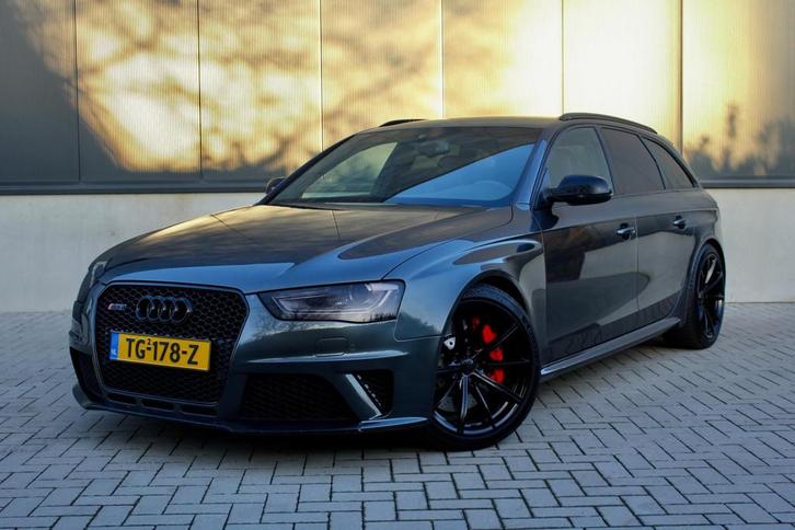 Audi RS4 | Leder| Voledig onderhoud | Rijd als nieuw ! |, Auto's, Audi, Bedrijf, Te koop, RS4, 4x4, ABS, Airbags, Airconditioning