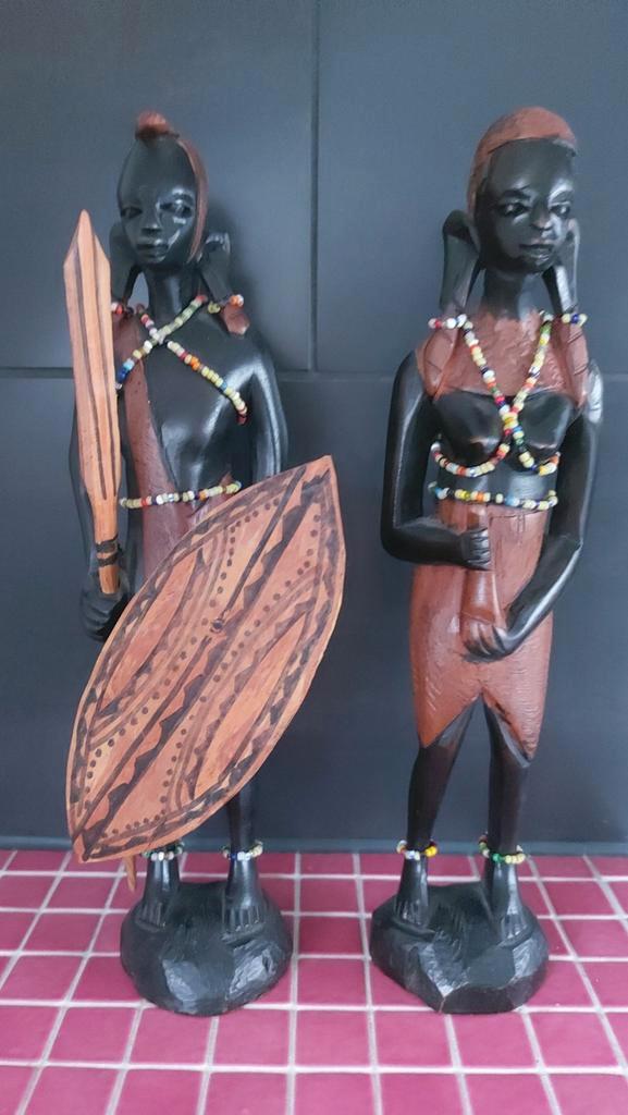 Afrikaans Houtsnijwerk 31 cm hoog tesamen €10, Antiek en Kunst, Kunst | Niet-Westerse kunst, Ophalen