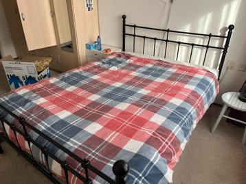 Leen Bakker Bed 140x200 - Zwart Metaal beschikbaar voor biedingen