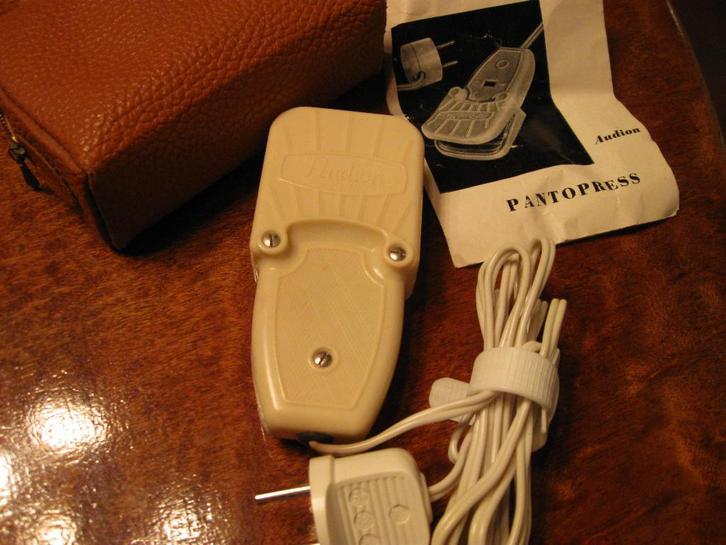 Audion Pantopress broekenpers scherpe vouw Vintage goed, Witgoed en Apparatuur, Strijkijzers en Strijkplanken, Gebruikt, Strijkijzer met snoer