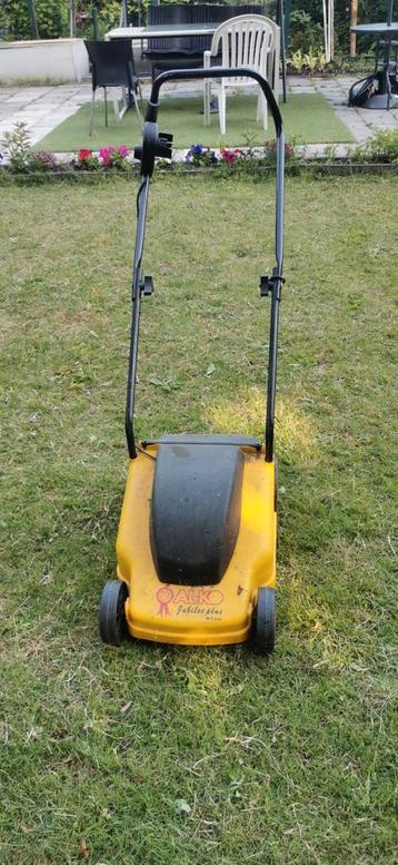 De Grasmachine  beschikbaar voor biedingen