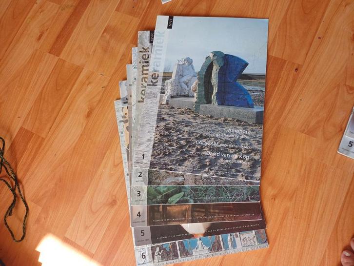 Maandbladen Klei & NVK Keramiek vanaf 1994, Hobby en Vrije tijd, Pottenbakken, Ophalen of Verzenden