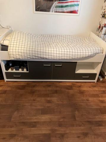 Kajuitbed 90x200 cm beschikbaar voor biedingen