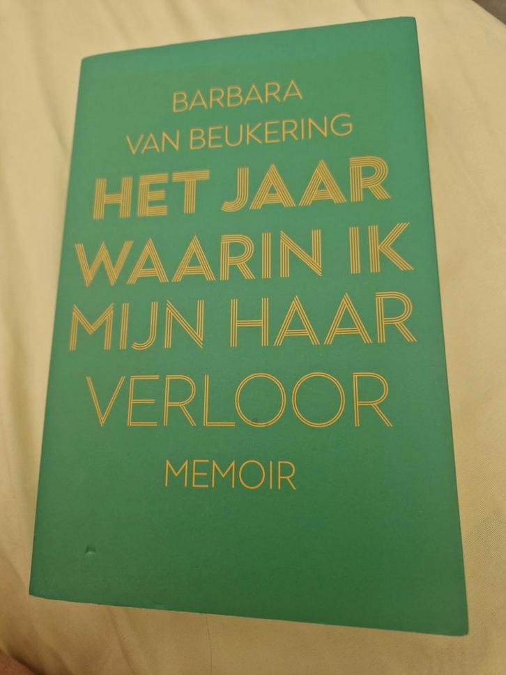 BOEK "HET JAAR WAARIN IK MIJN HAAR VERLOOR", Boeken, Biografieën, Zo goed als nieuw, Ophalen of Verzenden