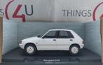 MCG 1:18 Peugeot 205 1984 Lacoste wit nieuw in verpakking, Ophalen of Verzenden, Nieuw, Auto, Overige merken