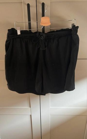 Zwarte Zeeman Short - Maat 48 beschikbaar voor biedingen