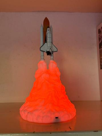 Leuke lamp space shuttle beschikbaar voor biedingen