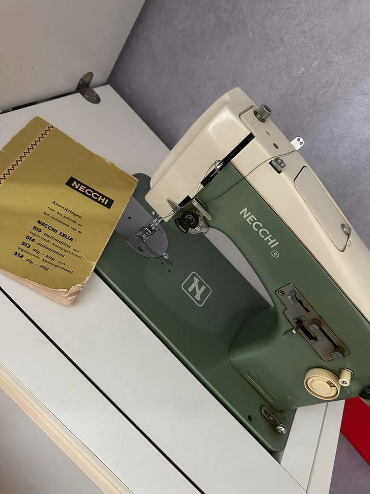 Vintage Naaimachine -Necchi  ophalen, Hobby en Vrije tijd, Naaimachines en Toebehoren, Gebruikt, Naaimachine, Overige merken, Ophalen of Verzenden