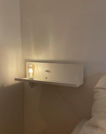 Westwing design wandlamp wit met plankje - USB & dimbaar beschikbaar voor biedingen