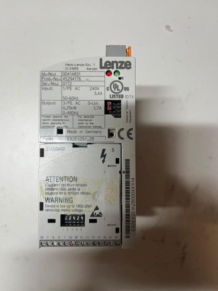 Lenze E82EV251_2B, Hobby en Vrije tijd, Elektronica-componenten, Zo goed als nieuw, Verzenden