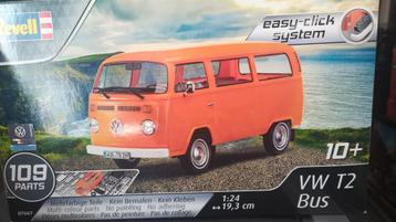 Volkswagen VW Transporter T2 Bus 1'24 Revell Pol beschikbaar voor biedingen