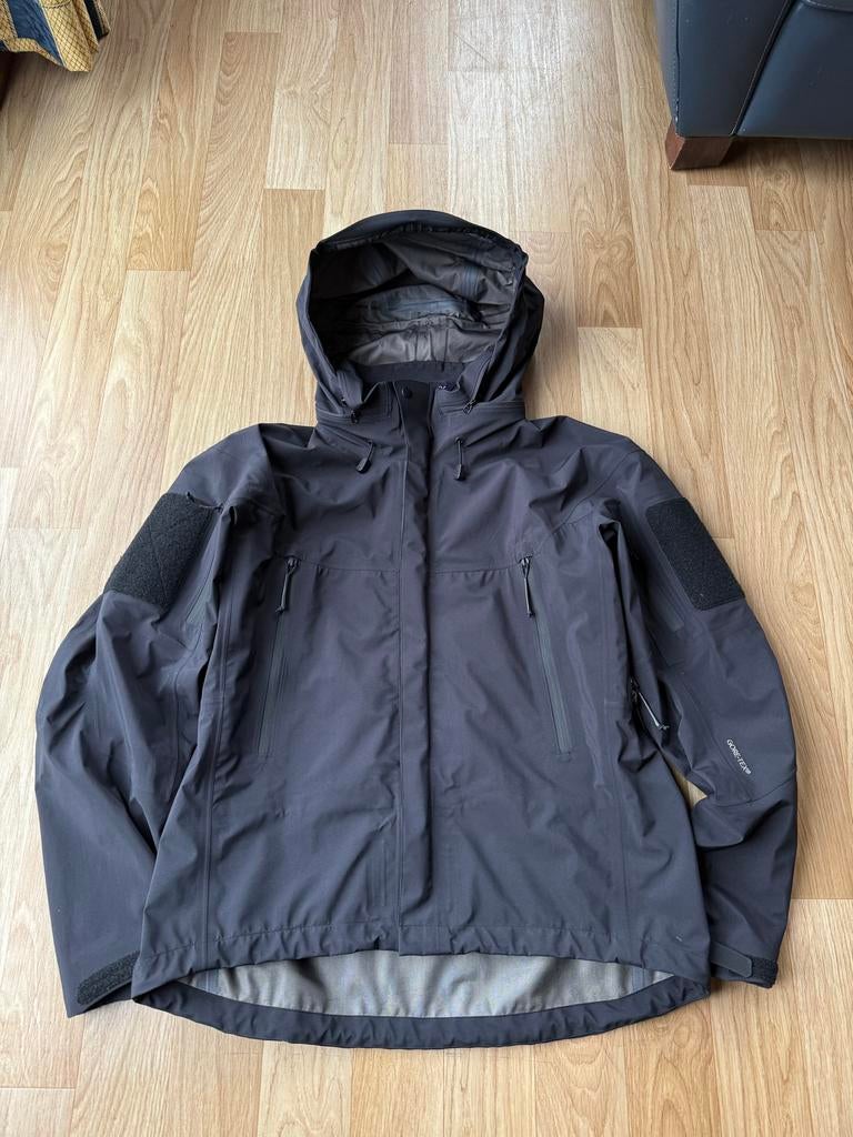 Arc’teryx Alpha jacket Gen 1.0-2008 men’s size L, Ophalen of Verzenden, Zo goed als nieuw, Maat 52/54 (L), Zwart