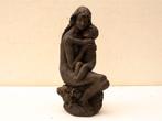 Bronzen beeld van een vrouw met een kind 37136