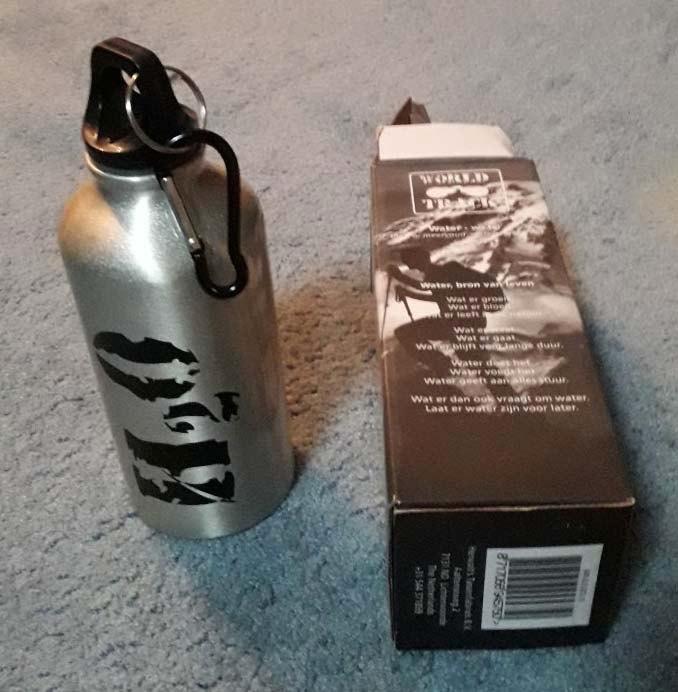 NIEUWE Lichtgewicht VELDFLES met klimhaak. 400 ml inhoud, Sport en Fitness, Bidons, Nieuw, Ophalen of Verzenden