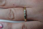 Gouden ring met3 briljantjes  3x 0,06 ct ., Sieraden, Tassen en Uiterlijk, Ringen, Geel, Nieuw, Ophalen of Verzenden, 17 tot 18