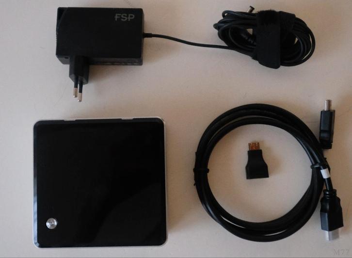 Intel NUC Kit NUC5i5RYH Mini PC (I5-8GB-128GB-Wifi-BT-W10), Computers en Software, Desktop Pc's, Zo goed als nieuw, 3 tot 4 Ghz