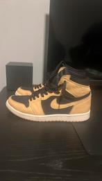 Air Jordan 1 high heirloom, Ophalen, Zo goed als nieuw, Nike/Jordan, Sneakers of Gympen