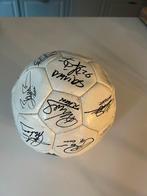 Voetbal met handtekeningen van Nederlands elftal jaren 90, Verzamelen, Ophalen of Verzenden, Zo goed als nieuw, Overige binnenlandse clubs