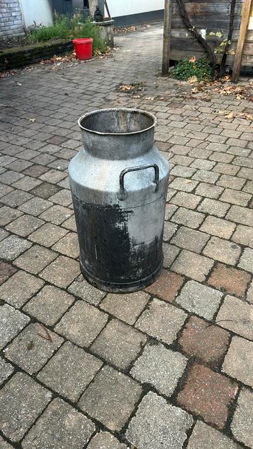 Aluminium Melkbus. Zonder deksel beschikbaar voor biedingen