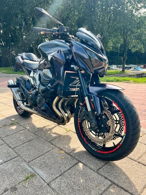 Kawasaki Z800 Custom - 2013, Motoren, Motoren | Kawasaki, Particulier, Naked bike, meer dan 35 kW, 4 cilinders, LED Verlichting