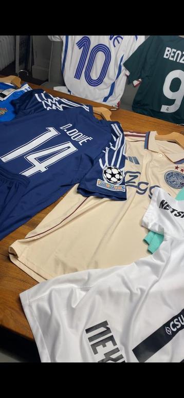 Alle voetbalshirts op aanvraag! Zie beschrijving voor info! beschikbaar voor biedingen