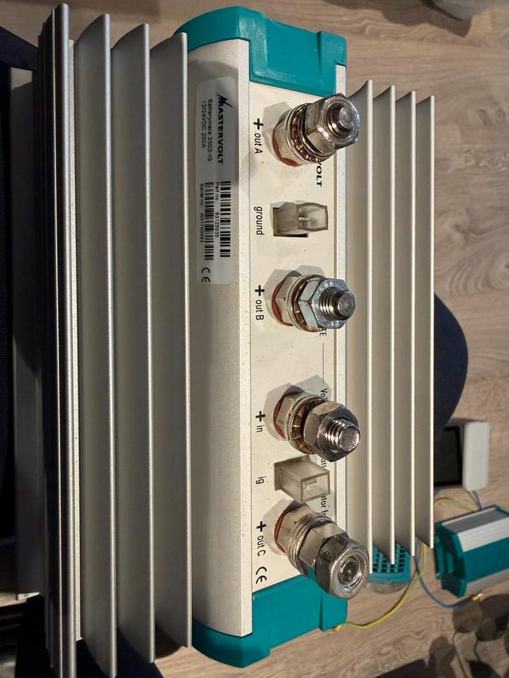 Mastervolt Battery Mate 2503IG 250A Accu Scheider, Watersport en Boten, Bootonderdelen, Gebruikt, Ophalen of Verzenden