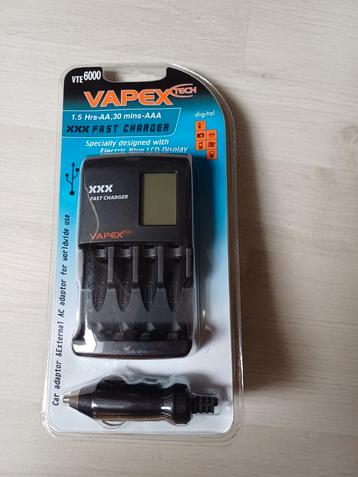 Luxe Batterijlader 230v/12v + USB voor laden mobiel - Nieuw! beschikbaar voor biedingen