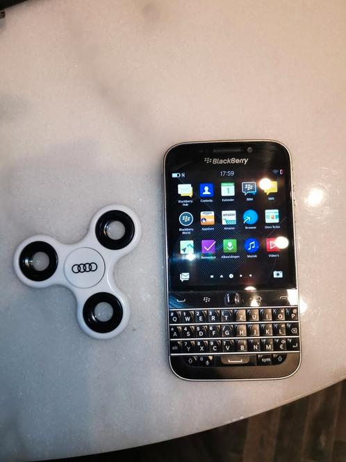 Als nieuw werkend blackberry classic met spotify en youtube, Telecommunicatie, Mobiele telefoons | Blackberry, Zo goed als nieuw