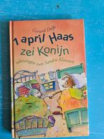 1 april Haas zei Konijn - Gerard Delft, Boeken, Ophalen of Verzenden, Gelezen, Gerard Delft