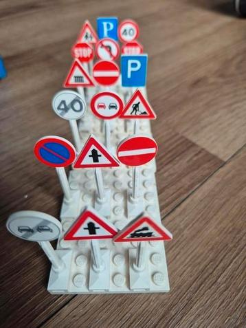 Lego verkeersborden 18 stuks  beschikbaar voor biedingen