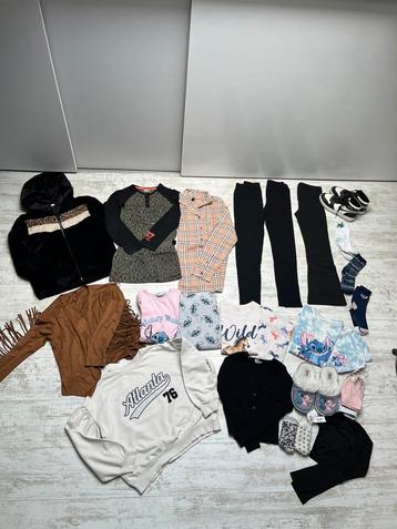 Leuke set meiden winterkleding maat 146-152 beschikbaar voor biedingen