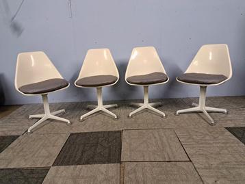 4 vintage arkana eetkamerstoelen beschikbaar voor biedingen