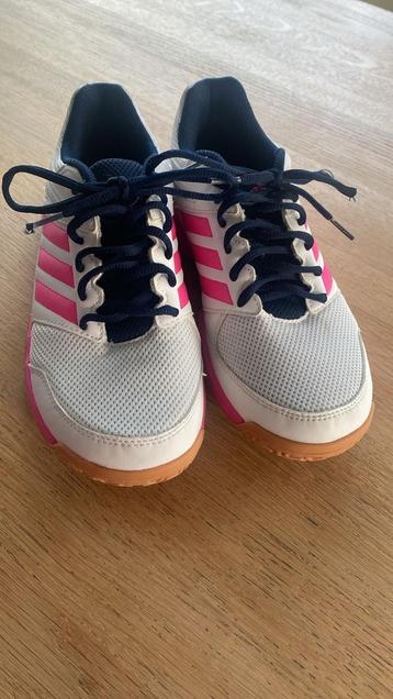 Adidas hockey zaalschoenen wit/roze - maat 39,5 beschikbaar voor biedingen