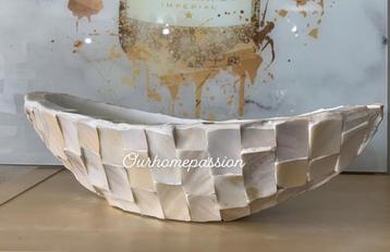 OVAAL SCHELPENVAAS MOTHER OF PEARL OFFWHITE CREME HALVE PRYS beschikbaar voor biedingen