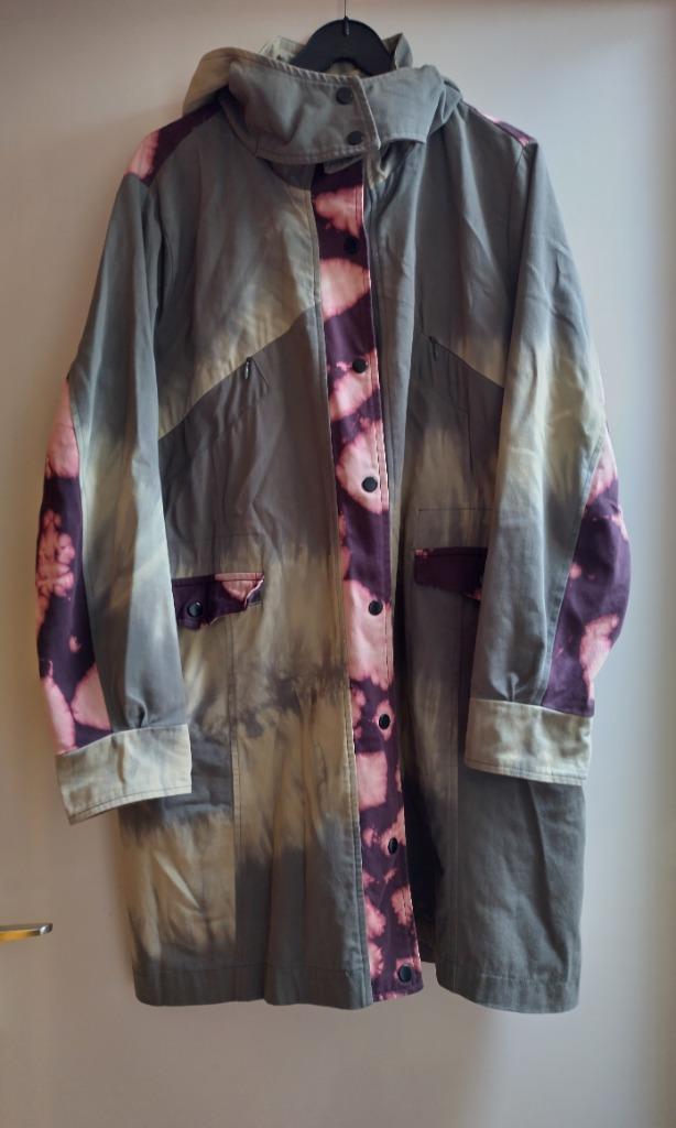 Desigual tie dye batik parka jas groen maat L, Kleding | Dames, Jassen | Zomer, Zo goed als nieuw, Maat 42/44 (L), Groen, Ophalen of Verzenden
