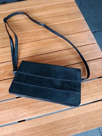 Elegante Centaur Schoudertas beschikbaar voor biedingen