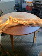 Vintage tafel+kleed, Ophalen, Gebruikt, Rond, 50 tot 100 cm