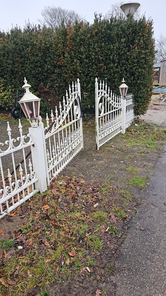 Compleet klassiek sierhekwerk wit, inc dubbeletoegangspoort, Tuin en Terras, Tuinhekken en Hekwerk, Zo goed als nieuw, Sierhekwerk