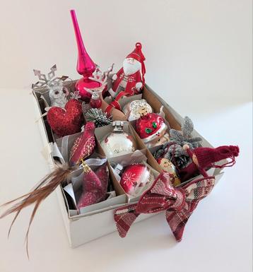 Lot boomversieringen/ kerstballen 
18 stuks beschikbaar voor biedingen