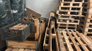 Caddy vol kachelhout/brandhout van pallets beschikbaar voor biedingen