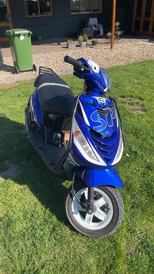Piaggio zip 70cc, Fietsen en Brommers, Scooters | Piaggio, Zo goed als nieuw, Zip, Ophalen of Verzenden